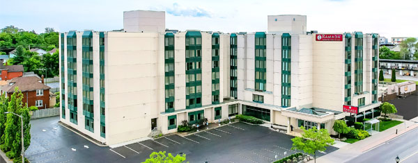 Ramada by Wyndham Niagara Falls Near the Falls - Hotel Accommodations - Niagara Falls Valentine's Day